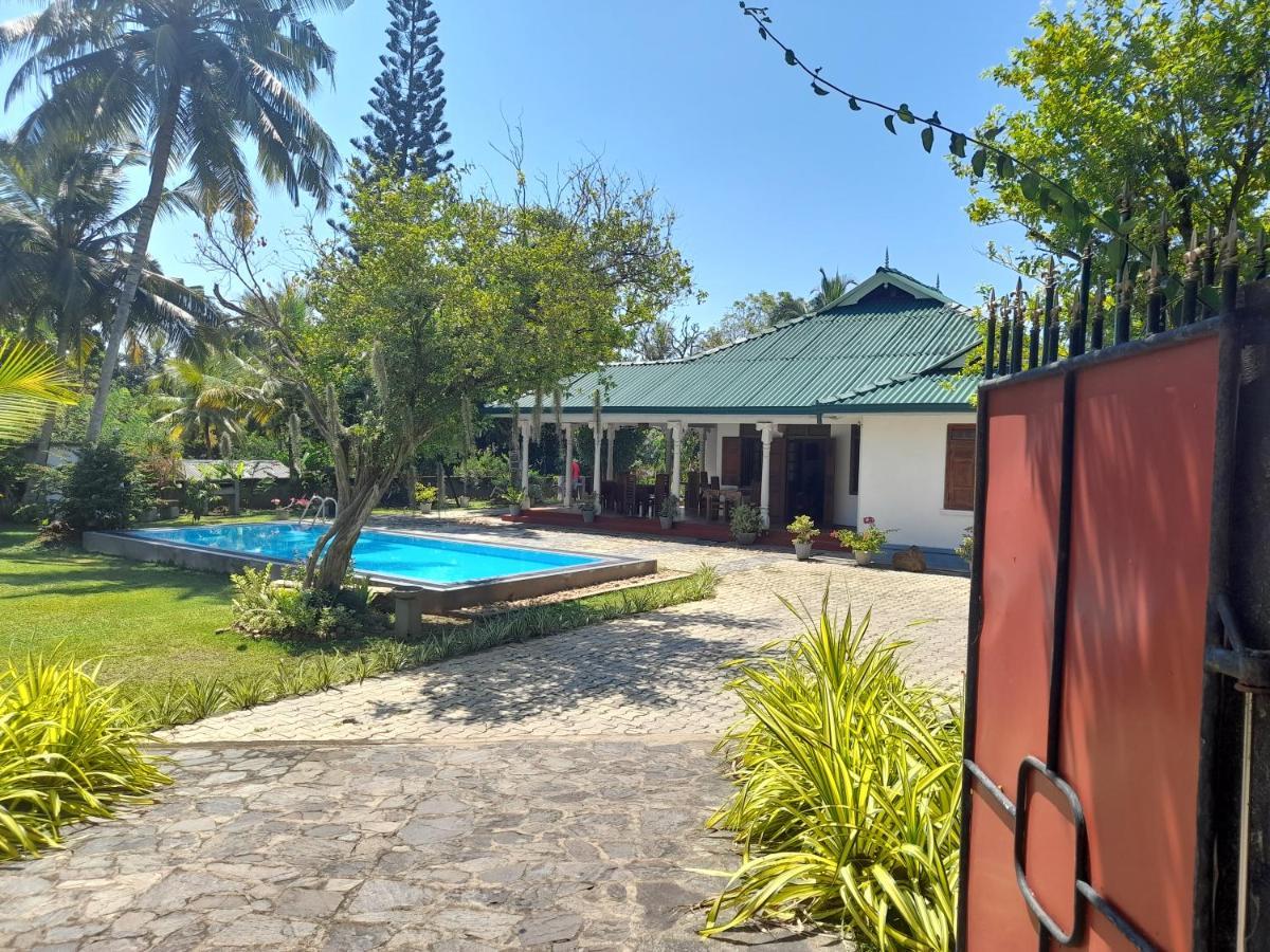 Tranquility Guest House Hikkaduwa Esterno foto