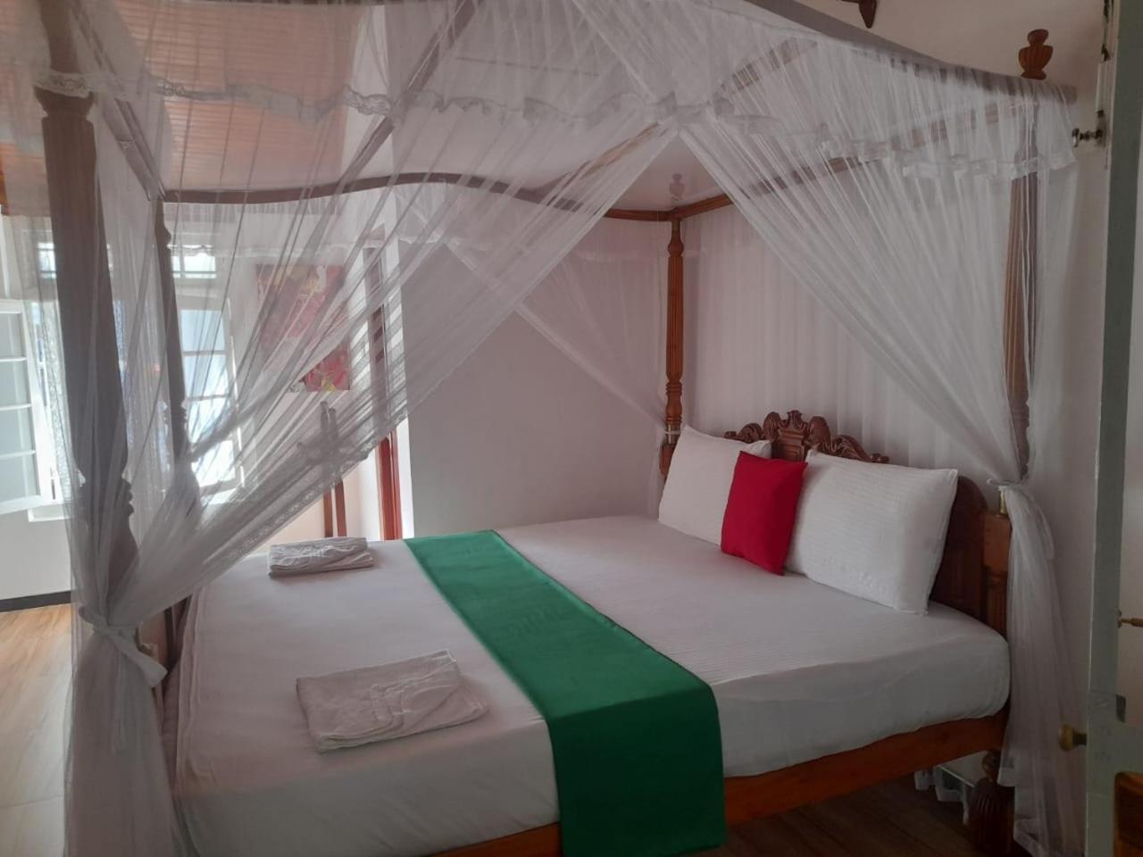 Tranquility Guest House Hikkaduwa Esterno foto