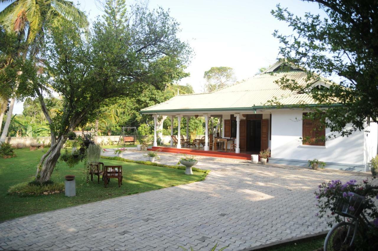 Tranquility Guest House Hikkaduwa Esterno foto
