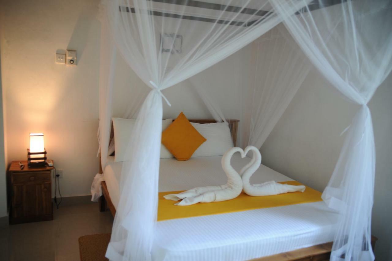 Tranquility Guest House Hikkaduwa Esterno foto