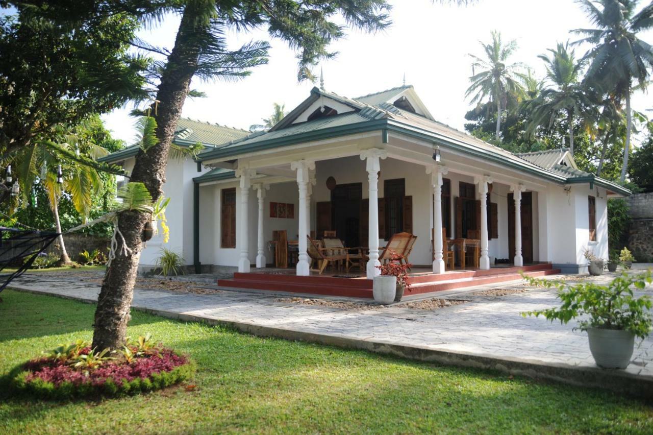 Tranquility Guest House Hikkaduwa Esterno foto