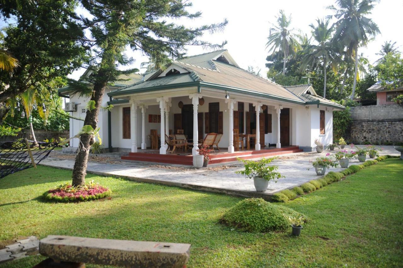 Tranquility Guest House Hikkaduwa Esterno foto